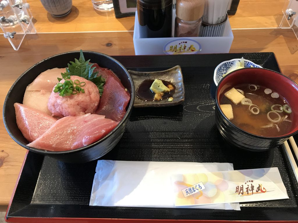 マグロ丼